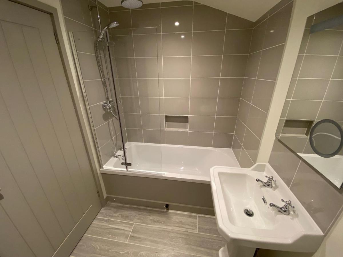 Glebe Barn, Little Glebe Farm Apartment Cheltenham Bagian luar foto