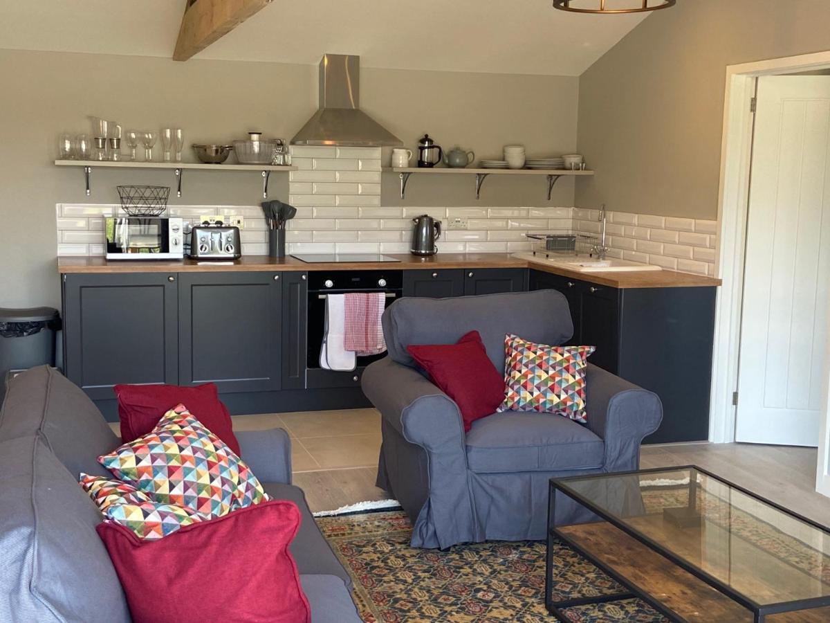 Glebe Barn, Little Glebe Farm Apartment Cheltenham Bagian luar foto