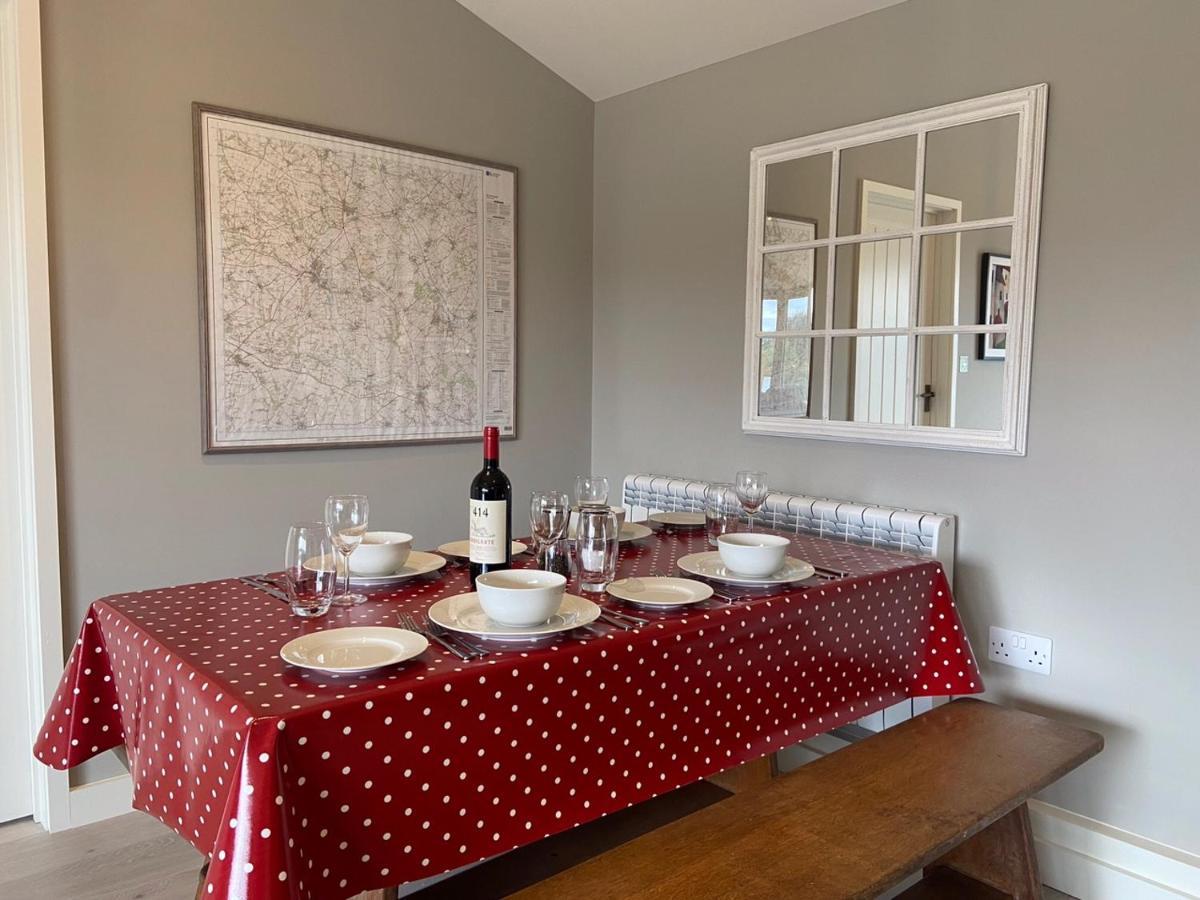 Glebe Barn, Little Glebe Farm Apartment Cheltenham Bagian luar foto